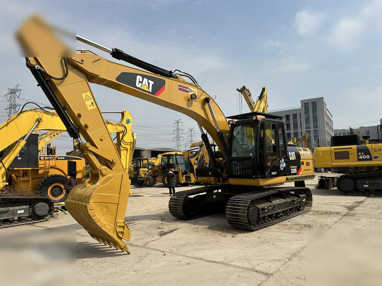 CATERPILLAR 320D - Bager guseničar: slika 2 CATERPILLAR 320D - Bager guseničar: slika 2