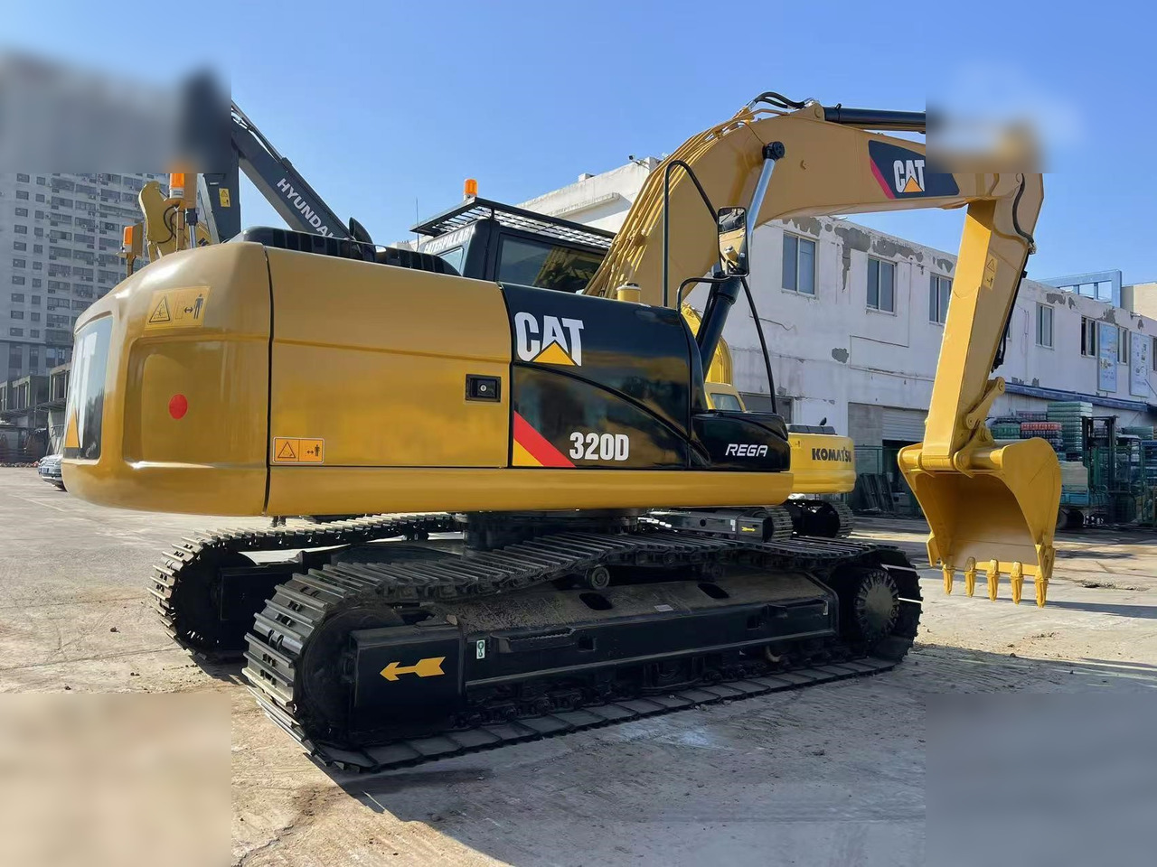 CATERPILLAR 320D - Bager guseničar: slika 3 CATERPILLAR 320D - Bager guseničar: slika 3