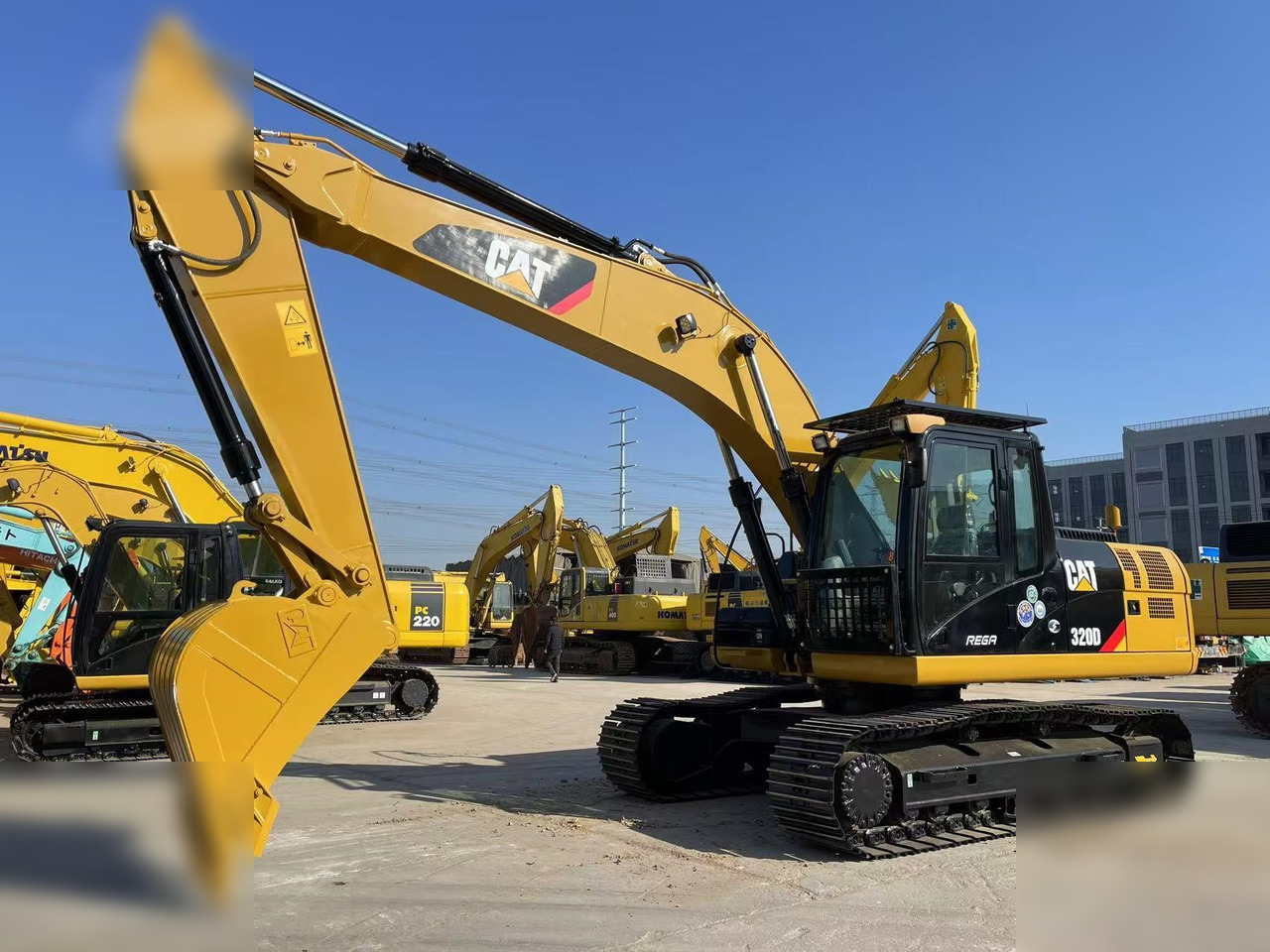 CATERPILLAR 320D - Bager guseničar: slika 2 CATERPILLAR 320D - Bager guseničar: slika 2