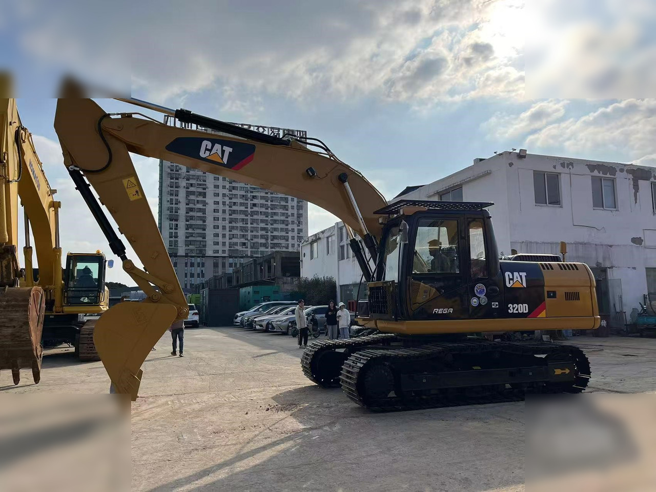 CATERPILLAR 320D - Bager guseničar: slika 3 CATERPILLAR 320D - Bager guseničar: slika 3