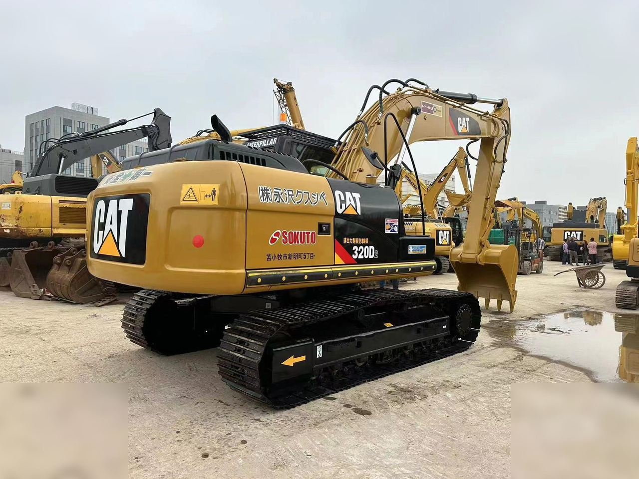 CATERPILLAR 320D2 - Bager guseničar: slika 3 CATERPILLAR 320D2 - Bager guseničar: slika 3