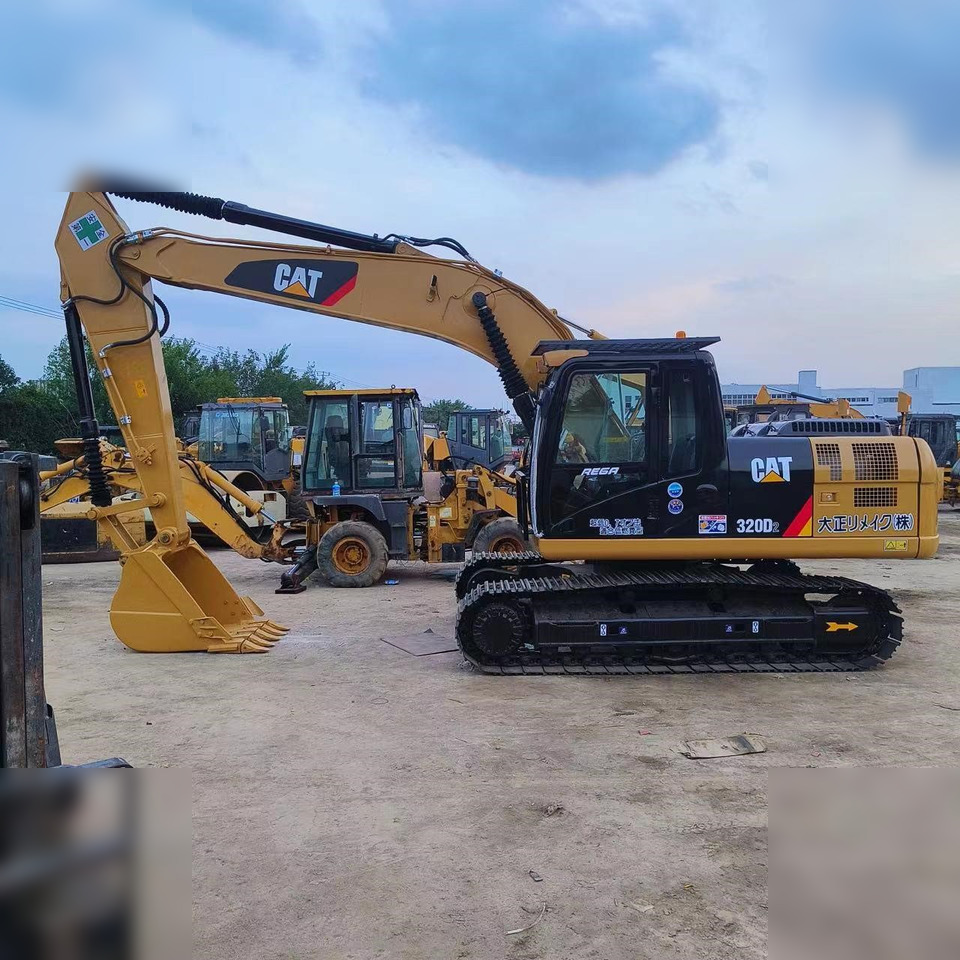 CATERPILLAR 320D2 - Bager guseničar: slika 1 CATERPILLAR 320D2 - Bager guseničar: slika 1