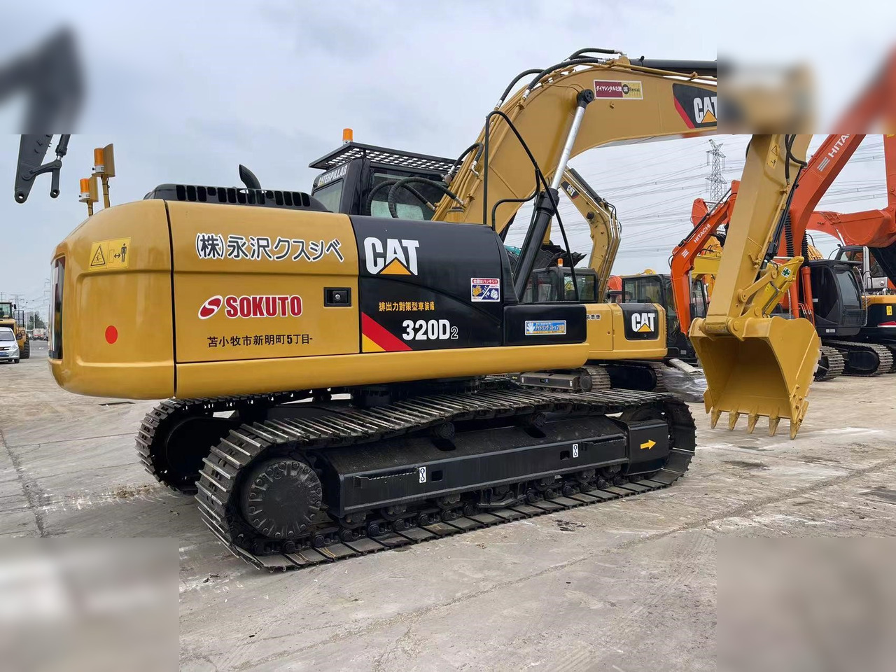 CATERPILLAR 320D2 - Bager guseničar: slika 2 CATERPILLAR 320D2 - Bager guseničar: slika 2