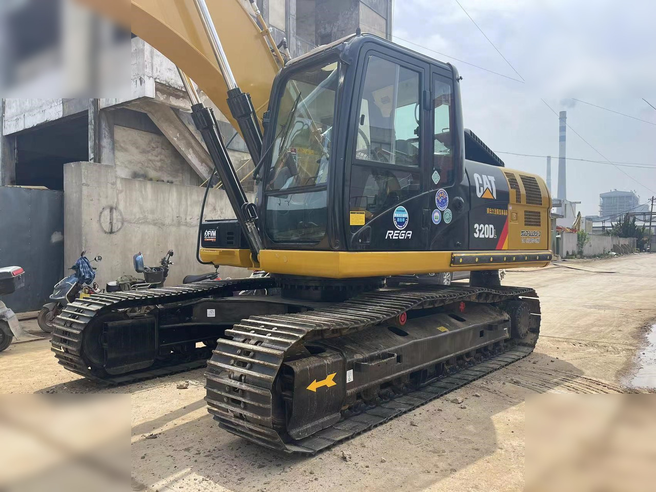 CATERPILLAR 320DL - Bager guseničar: slika 3 CATERPILLAR 320DL - Bager guseničar: slika 3