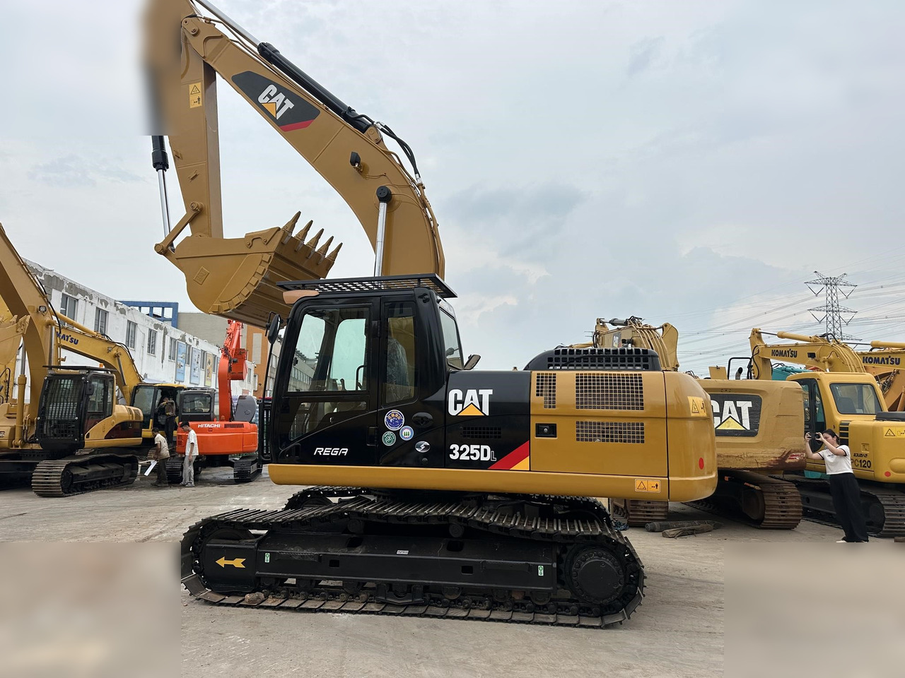 CATERPILLAR 325D - Bager guseničar: slika 1 CATERPILLAR 325D - Bager guseničar: slika 1
