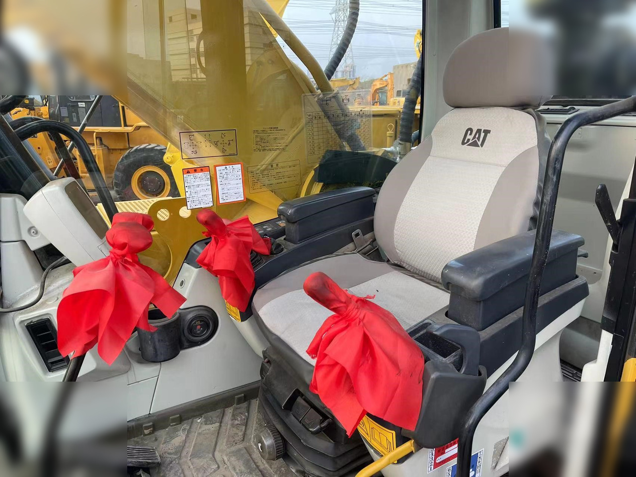Bager guseničar CATERPILLAR 330D: slika 7