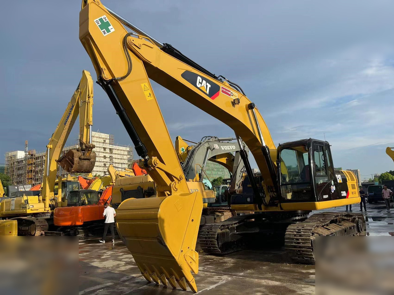 CATERPILLAR 330D - Bager guseničar: slika 2 CATERPILLAR 330D - Bager guseničar: slika 2