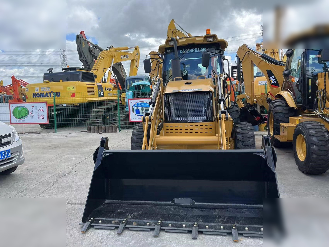 CATERPILLAR 430F2 - Bager utovarivač: slika 4 CATERPILLAR 430F2 - Bager utovarivač: slika 4