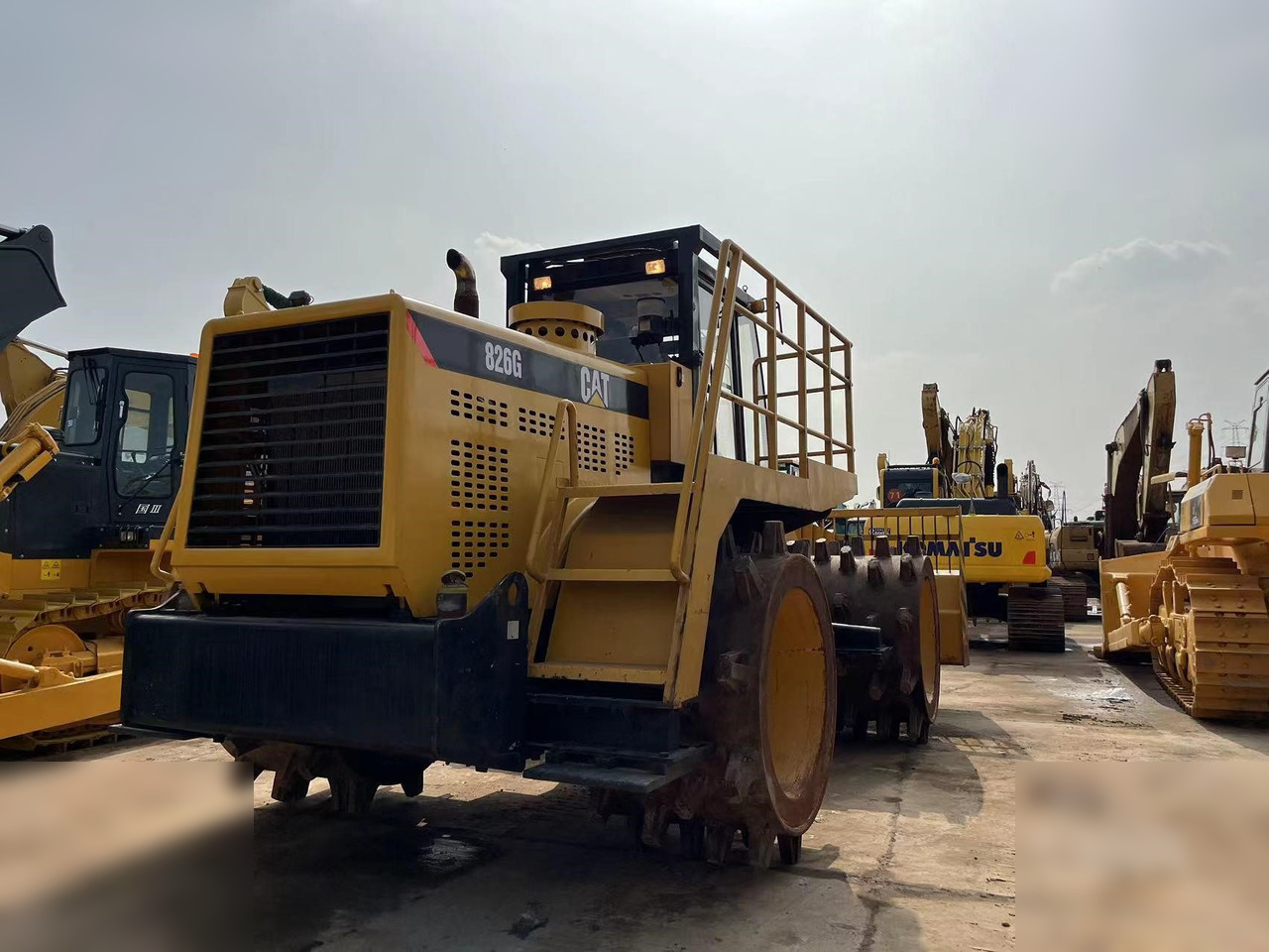 CATERPILLAR 826G - Kompaktor: slika 2 CATERPILLAR 826G - Kompaktor: slika 2