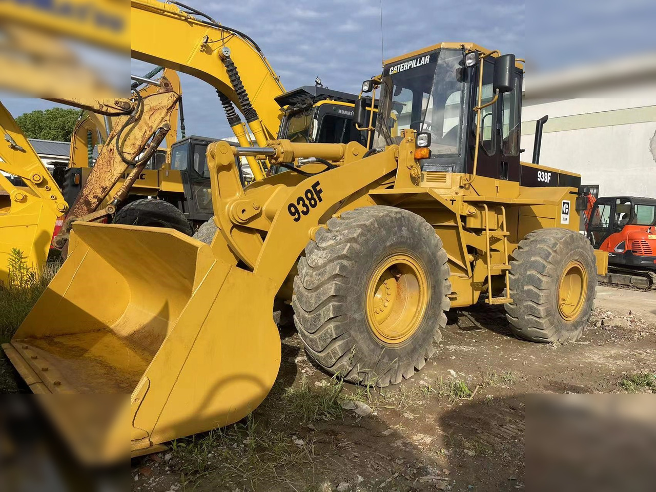 CATERPILLAR 938F - Utovarivač točkaš: slika 1 CATERPILLAR 938F - Utovarivač točkaš: slika 1