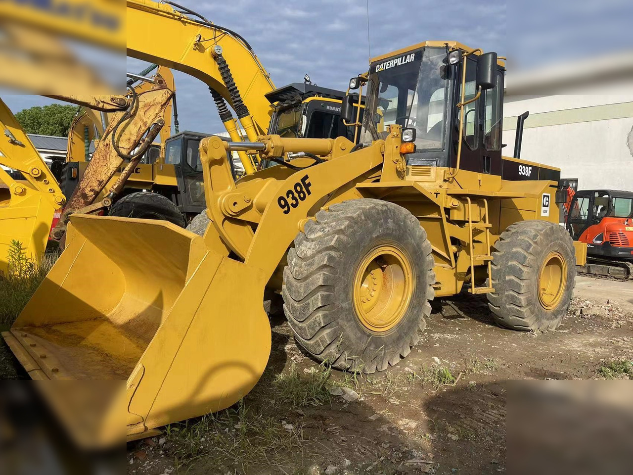 CATERPILLAR 938F - Utovarivač točkaš: slika 2 CATERPILLAR 938F - Utovarivač točkaš: slika 2