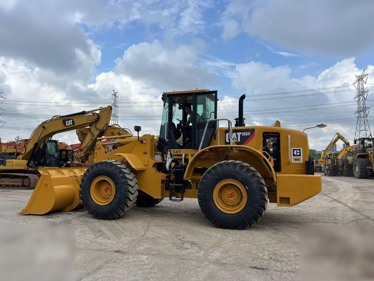CATERPILLAR 966H - Utovarivač točkaš: slika 1 CATERPILLAR 966H - Utovarivač točkaš: slika 1
