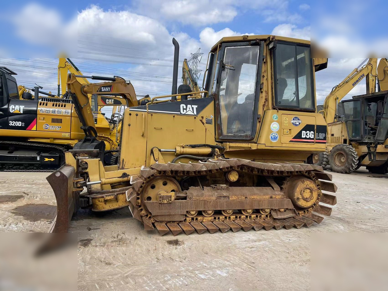 CATERPILLAR D3G - Buldožer: slika 1 CATERPILLAR D3G - Buldožer: slika 1