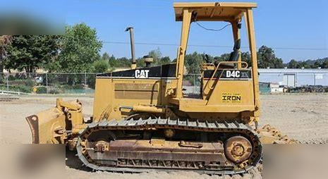 CATERPILLAR D4C - Buldožer: slika 1 CATERPILLAR D4C - Buldožer: slika 1