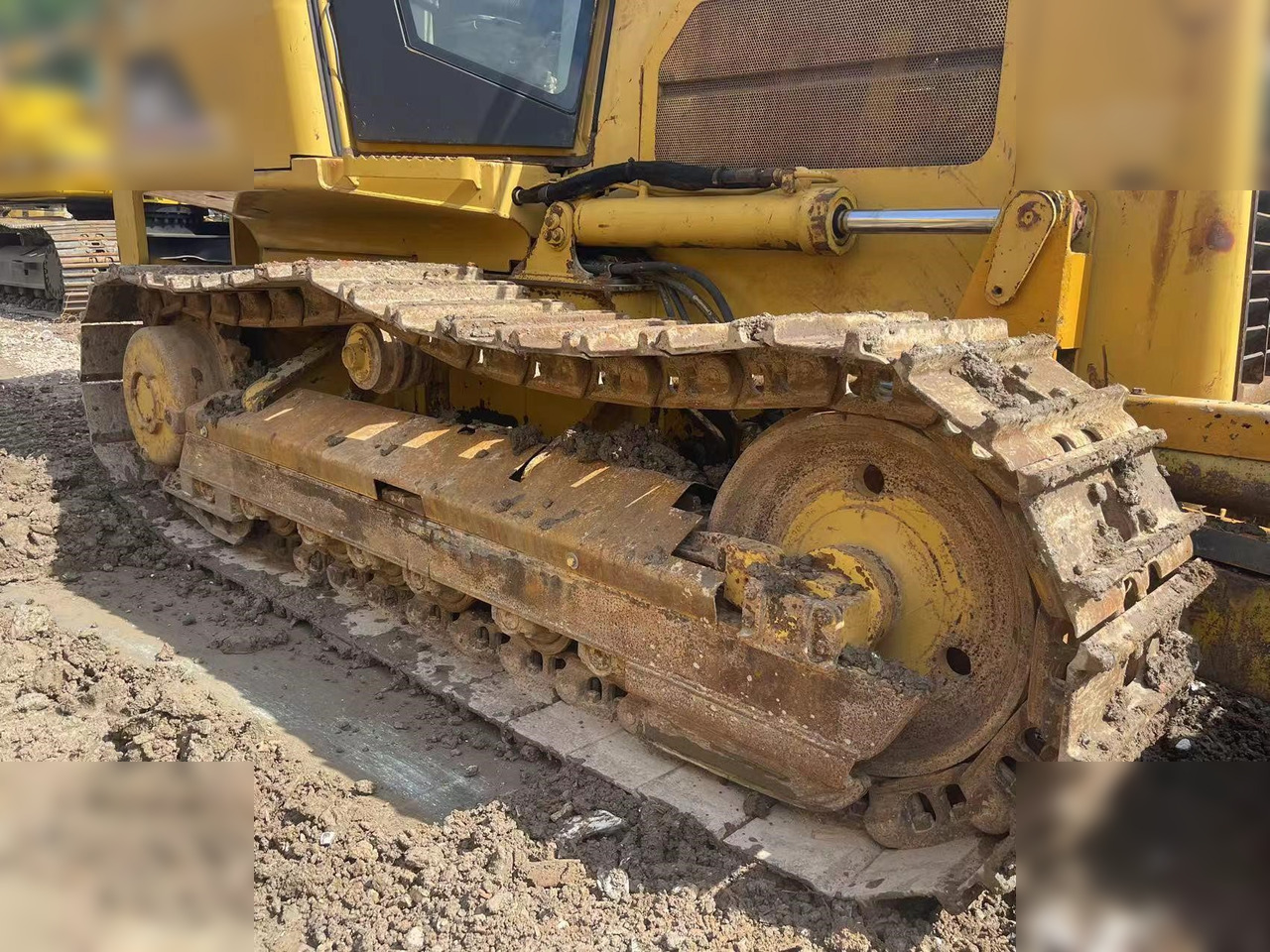 CATERPILLAR D5G XL - Buldožer: slika 5 CATERPILLAR D5G XL - Buldožer: slika 5