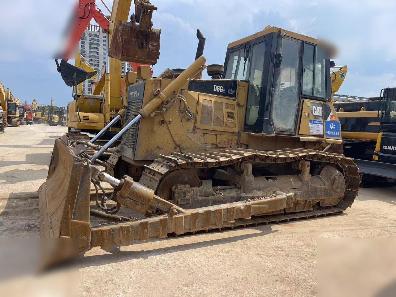 CATERPILLAR D6G - Buldožer: slika 1 CATERPILLAR D6G - Buldožer: slika 1