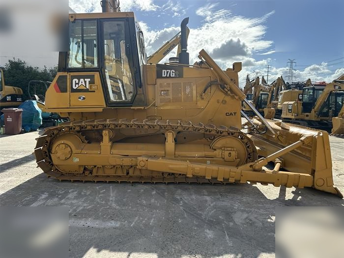 CATERPILLAR D7G II - Buldožer: slika 1 CATERPILLAR D7G II - Buldožer: slika 1