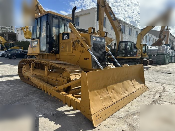 CATERPILLAR D7G II - Buldožer: slika 3 CATERPILLAR D7G II - Buldožer: slika 3