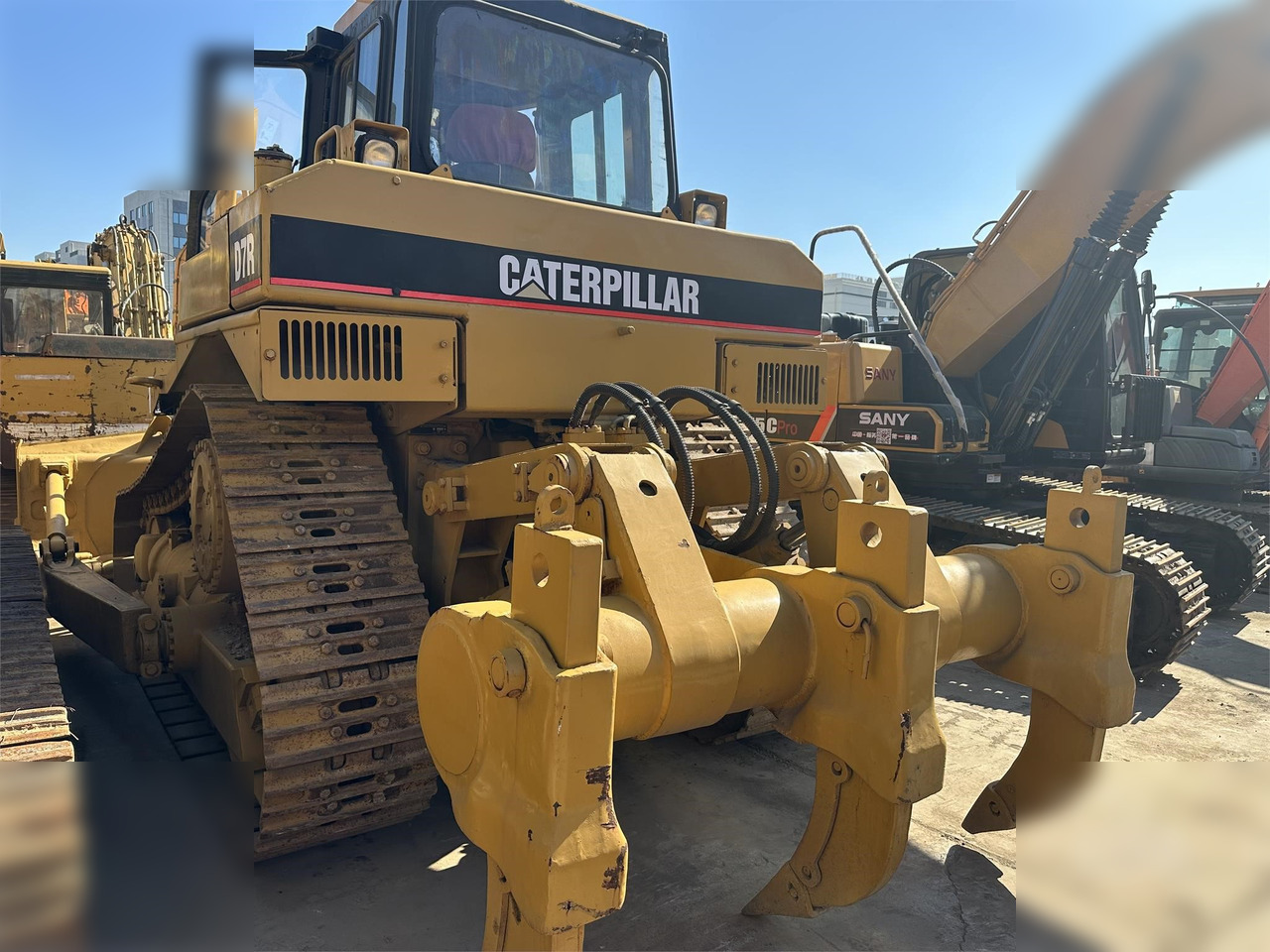 CATERPILLAR D7R II - Buldožer: slika 2 CATERPILLAR D7R II - Buldožer: slika 2