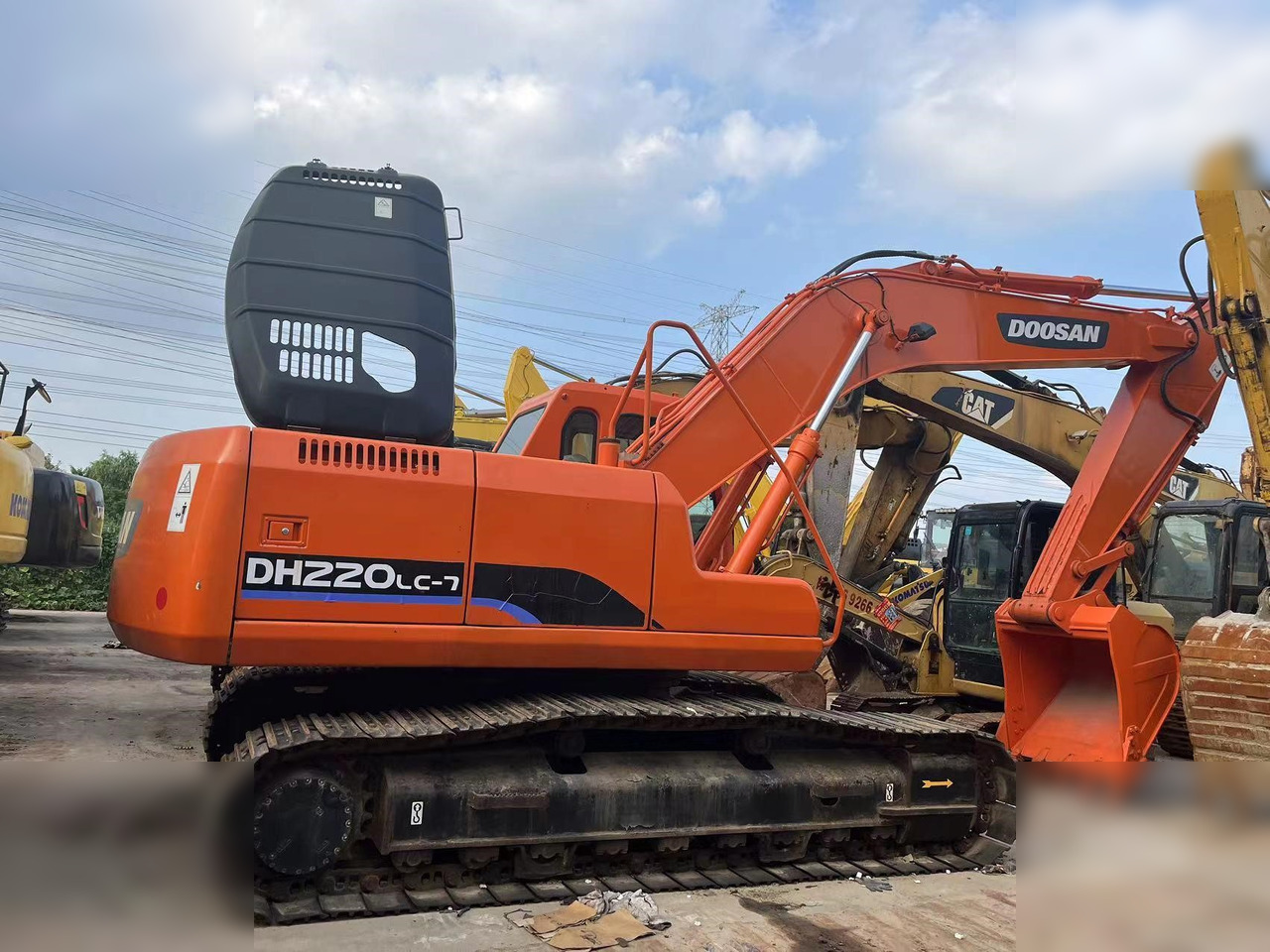 DOOSAN DH220 LC-7 - Bager guseničar: slika 1 DOOSAN DH220 LC-7 - Bager guseničar: slika 1