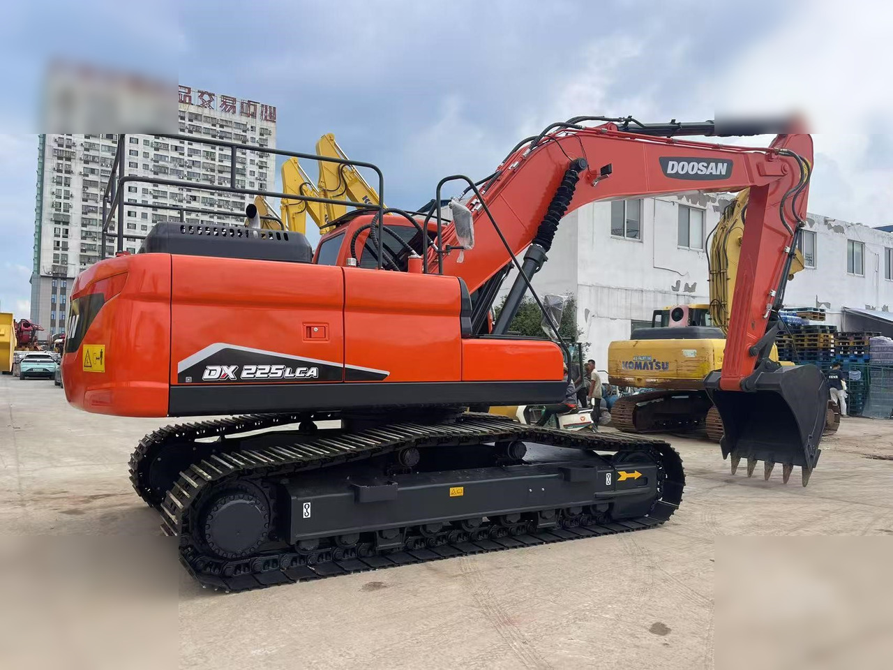 DOOSAN DX225 LC - Bager guseničar: slika 2 DOOSAN DX225 LC - Bager guseničar: slika 2