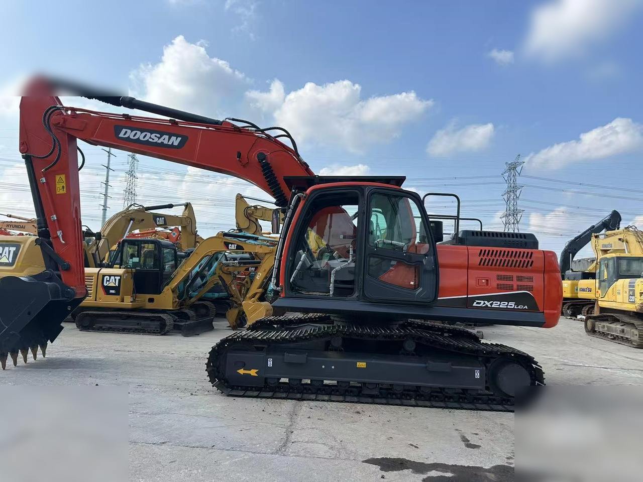 DOOSAN DX225 LCA - Bager guseničar: slika 1 DOOSAN DX225 LCA - Bager guseničar: slika 1