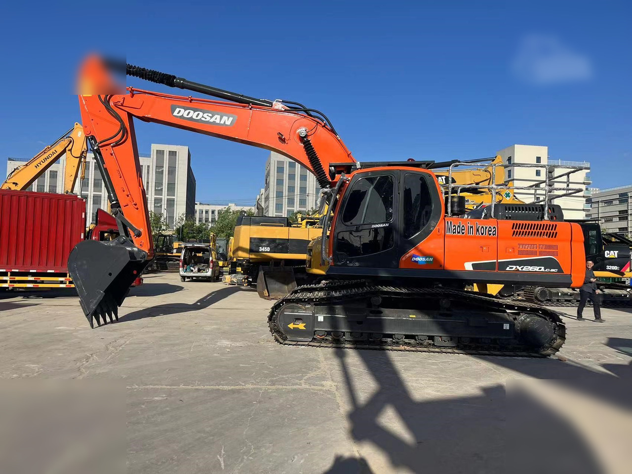 DOOSAN DX260 LC - Bager guseničar: slika 1 DOOSAN DX260 LC - Bager guseničar: slika 1