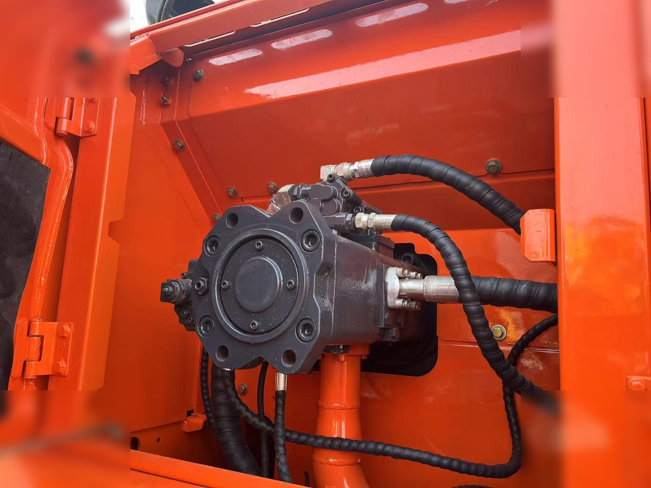 Bager guseničar DOOSAN DX300 LC-9C: slika 8