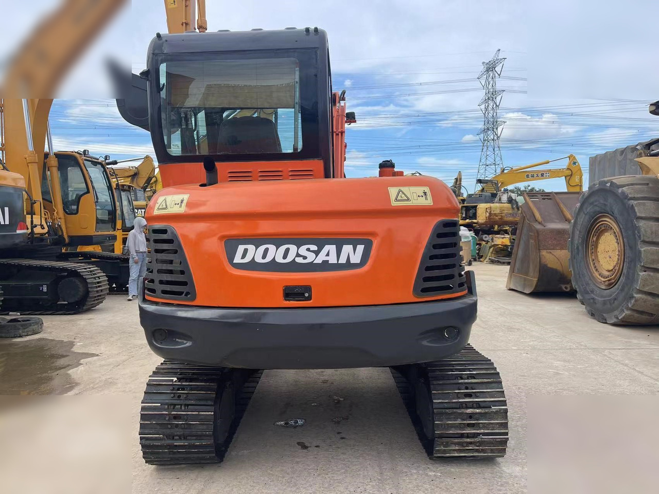 DOOSAN DX60-9C - Bager guseničar: slika 4 DOOSAN DX60-9C - Bager guseničar: slika 4