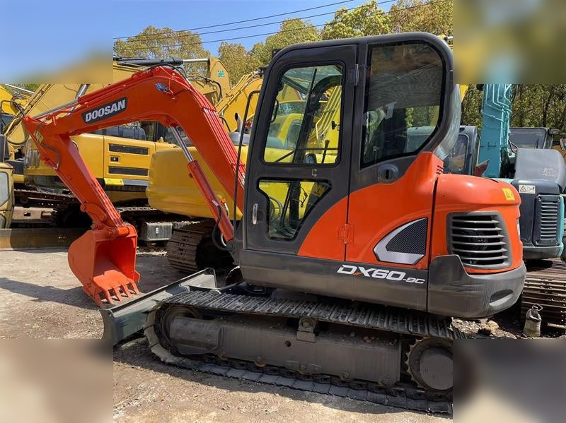 DOOSAN DX60E-9C - Mini bager: slika 1 DOOSAN DX60E-9C - Mini bager: slika 1