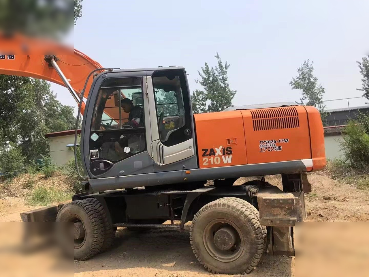 HITACHI ZX210W - Bager točkaš: slika 5 HITACHI ZX210W - Bager točkaš: slika 5