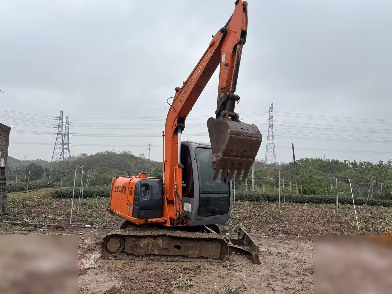 HITACHI ZX60 - Bager guseničar: slika 2 HITACHI ZX60 - Bager guseničar: slika 2