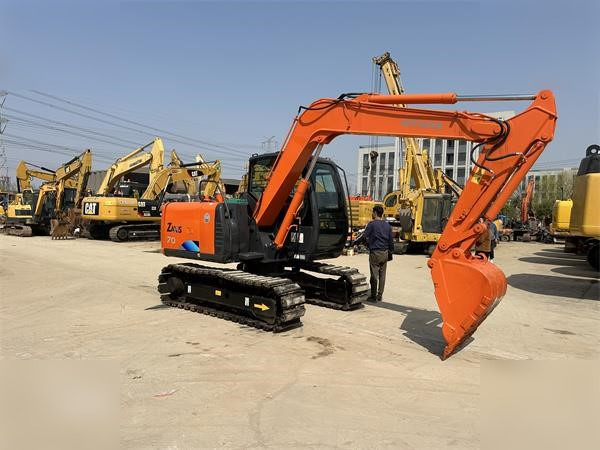 HITACHI ZX70 - Bager guseničar: slika 2 HITACHI ZX70 - Bager guseničar: slika 2