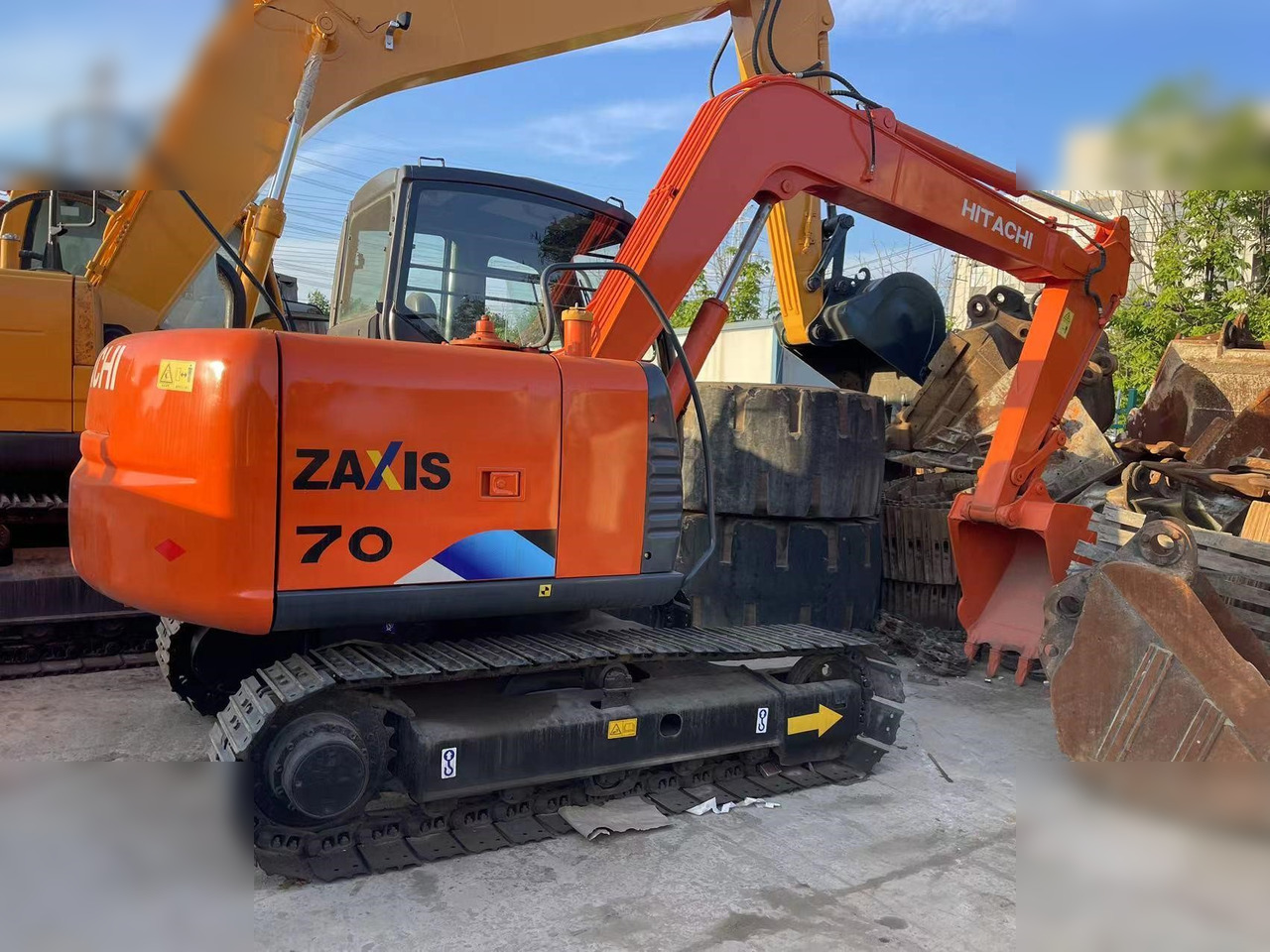 HITACHI ZX70 - Bager guseničar: slika 1 HITACHI ZX70 - Bager guseničar: slika 1