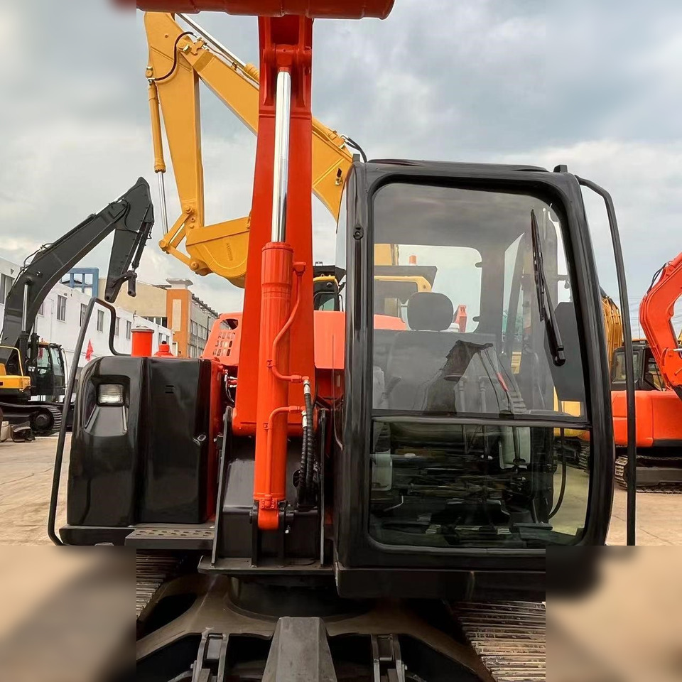 HITACHI ZX70 - Bager guseničar: slika 2 HITACHI ZX70 - Bager guseničar: slika 2