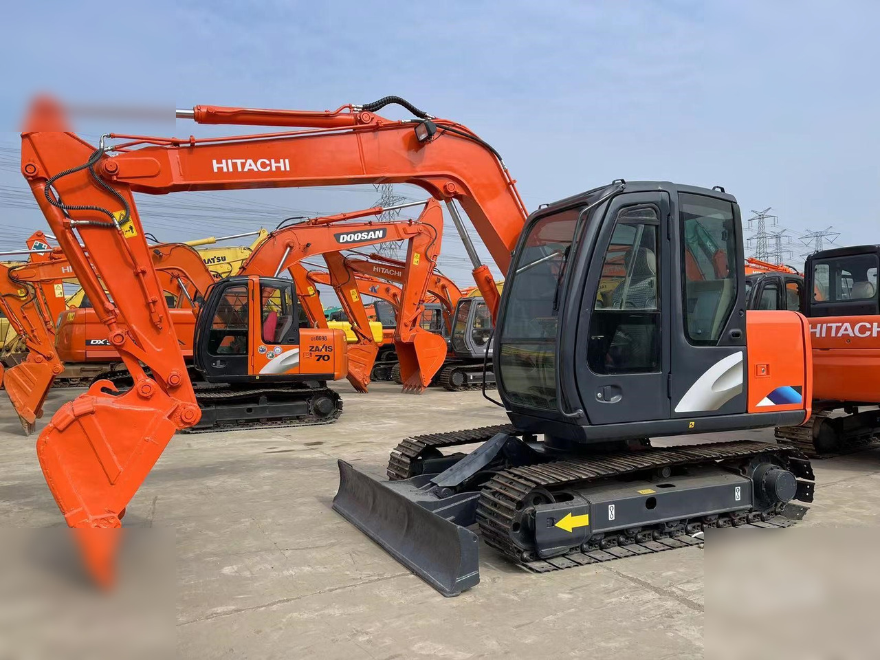 HITACHI ZX70 - Bager guseničar: slika 1 HITACHI ZX70 - Bager guseničar: slika 1