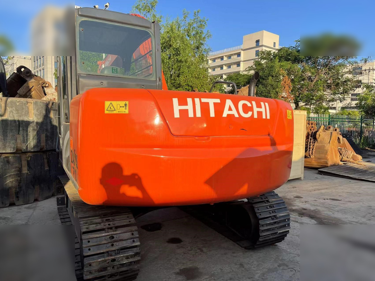 HITACHI ZX70 - Bager guseničar: slika 2 HITACHI ZX70 - Bager guseničar: slika 2