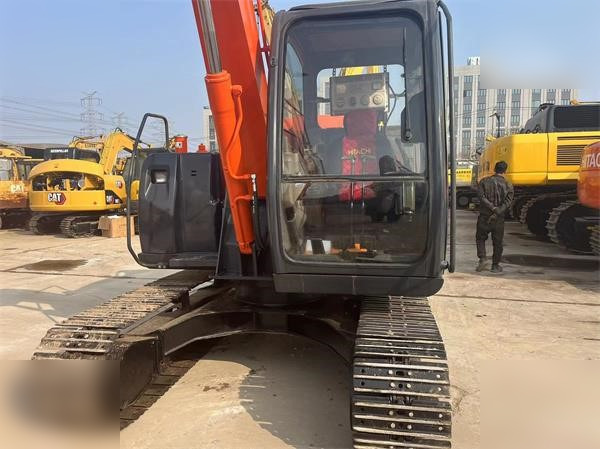 HITACHI ZX70 - Bager guseničar: slika 5 HITACHI ZX70 - Bager guseničar: slika 5
