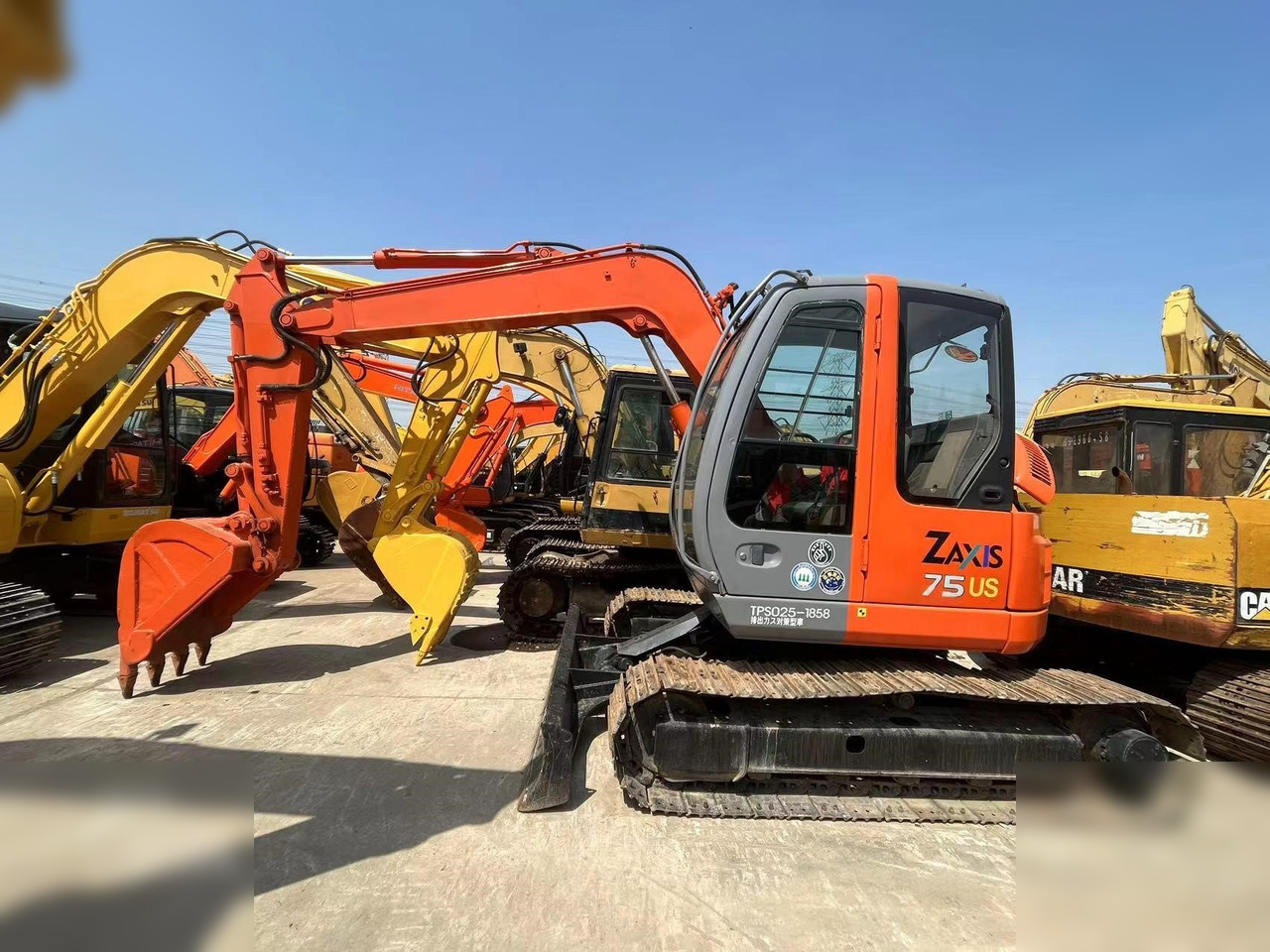 HITACHI ZX75US - Bager guseničar: slika 1 HITACHI ZX75US - Bager guseničar: slika 1