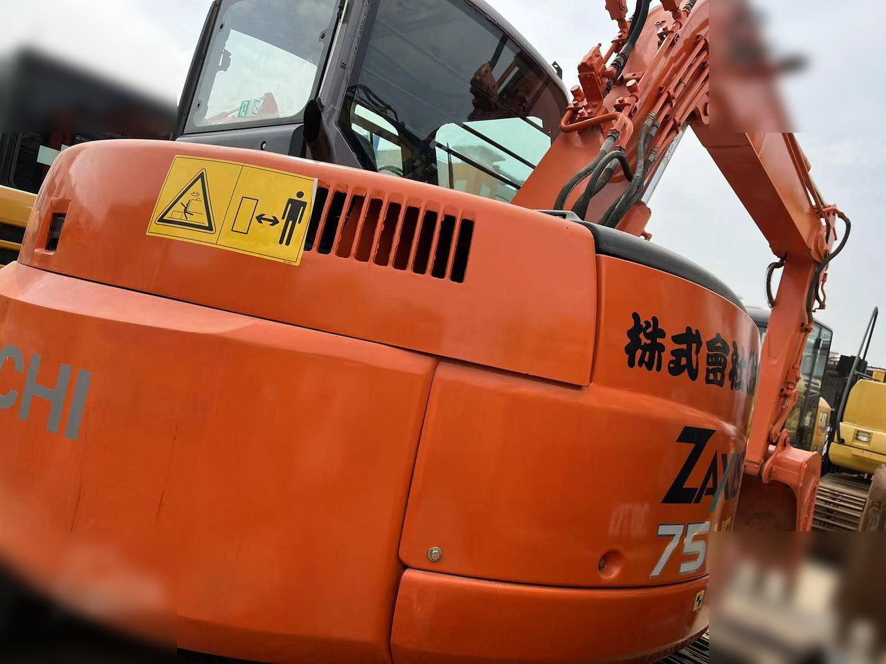 HITACHI ZX75US - Bager guseničar: slika 4 HITACHI ZX75US - Bager guseničar: slika 4