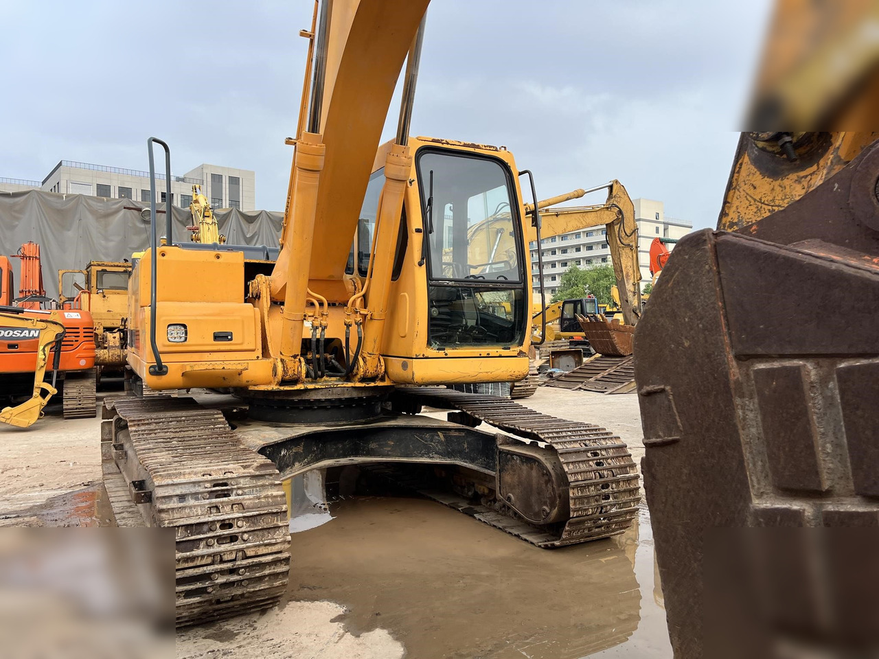 HYUNDAI ROBEX 210 LC-7 - Bager guseničar: slika 3 HYUNDAI ROBEX 210 LC-7 - Bager guseničar: slika 3