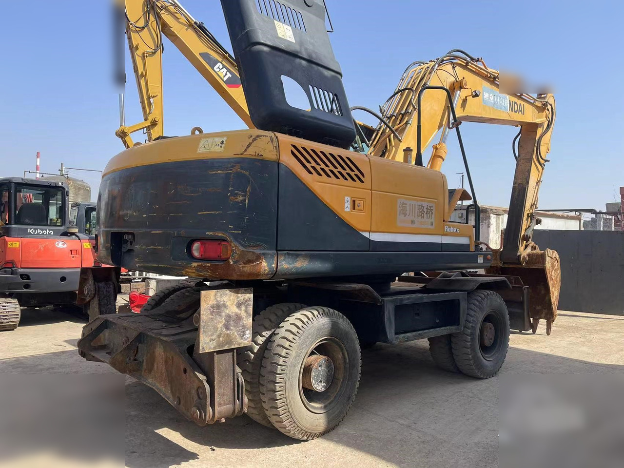 HYUNDAI ROBEX 210W-9 - Bager točkaš: slika 3 HYUNDAI ROBEX 210W-9 - Bager točkaš: slika 3