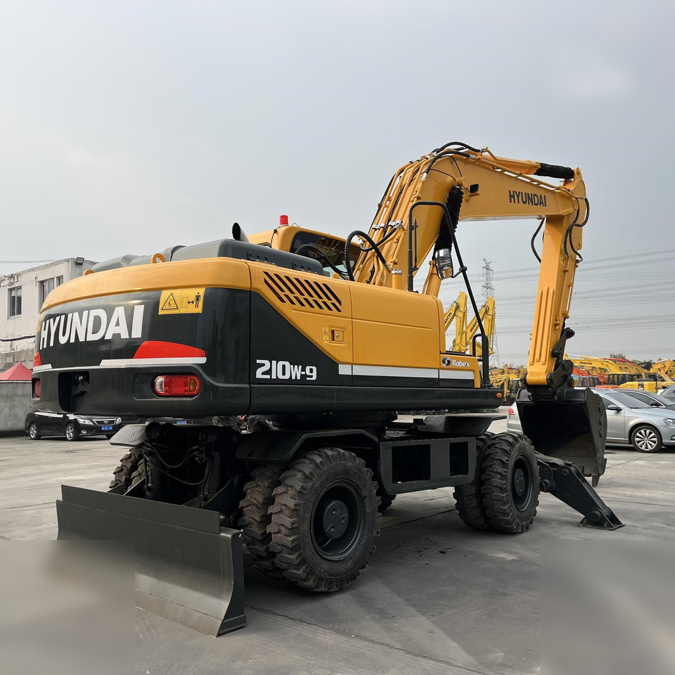HYUNDAI ROBEX 210W-9 - Bager točkaš: slika 3 HYUNDAI ROBEX 210W-9 - Bager točkaš: slika 3