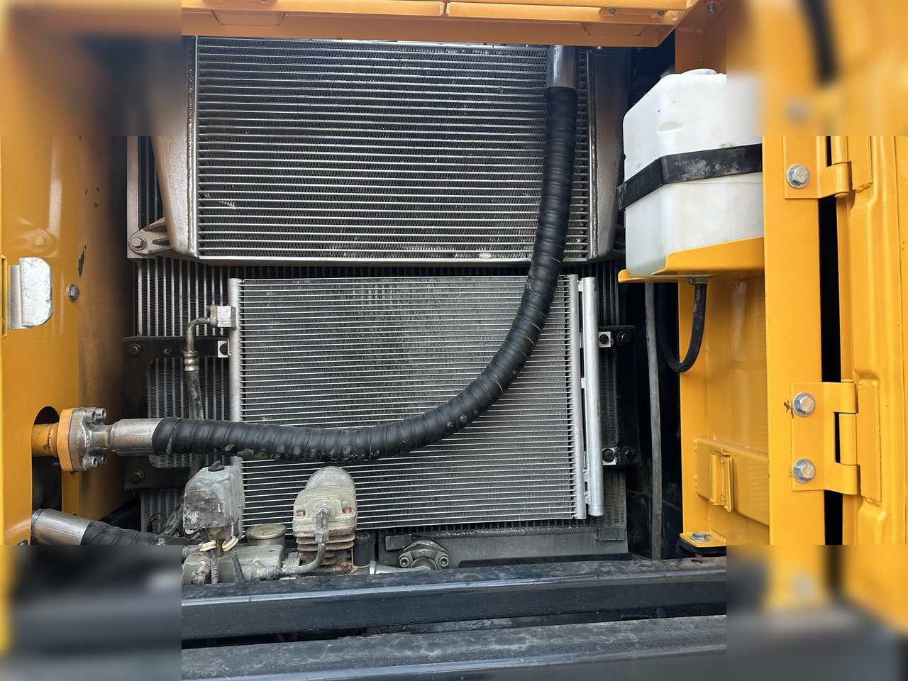 HYUNDAI ROBEX 220 LC-9S - Bager guseničar: slika 5 HYUNDAI ROBEX 220 LC-9S - Bager guseničar: slika 5