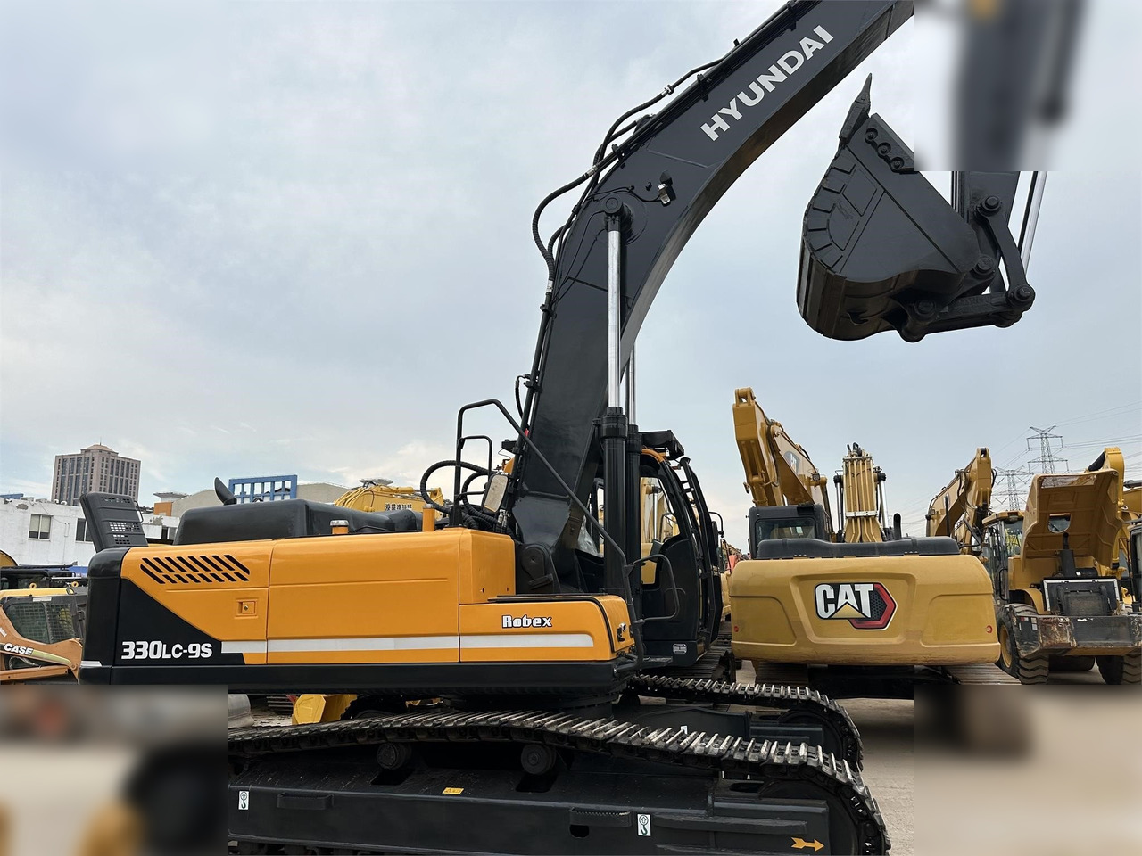 HYUNDAI ROBEX 330 LC-9S - Bager guseničar: slika 2 HYUNDAI ROBEX 330 LC-9S - Bager guseničar: slika 2