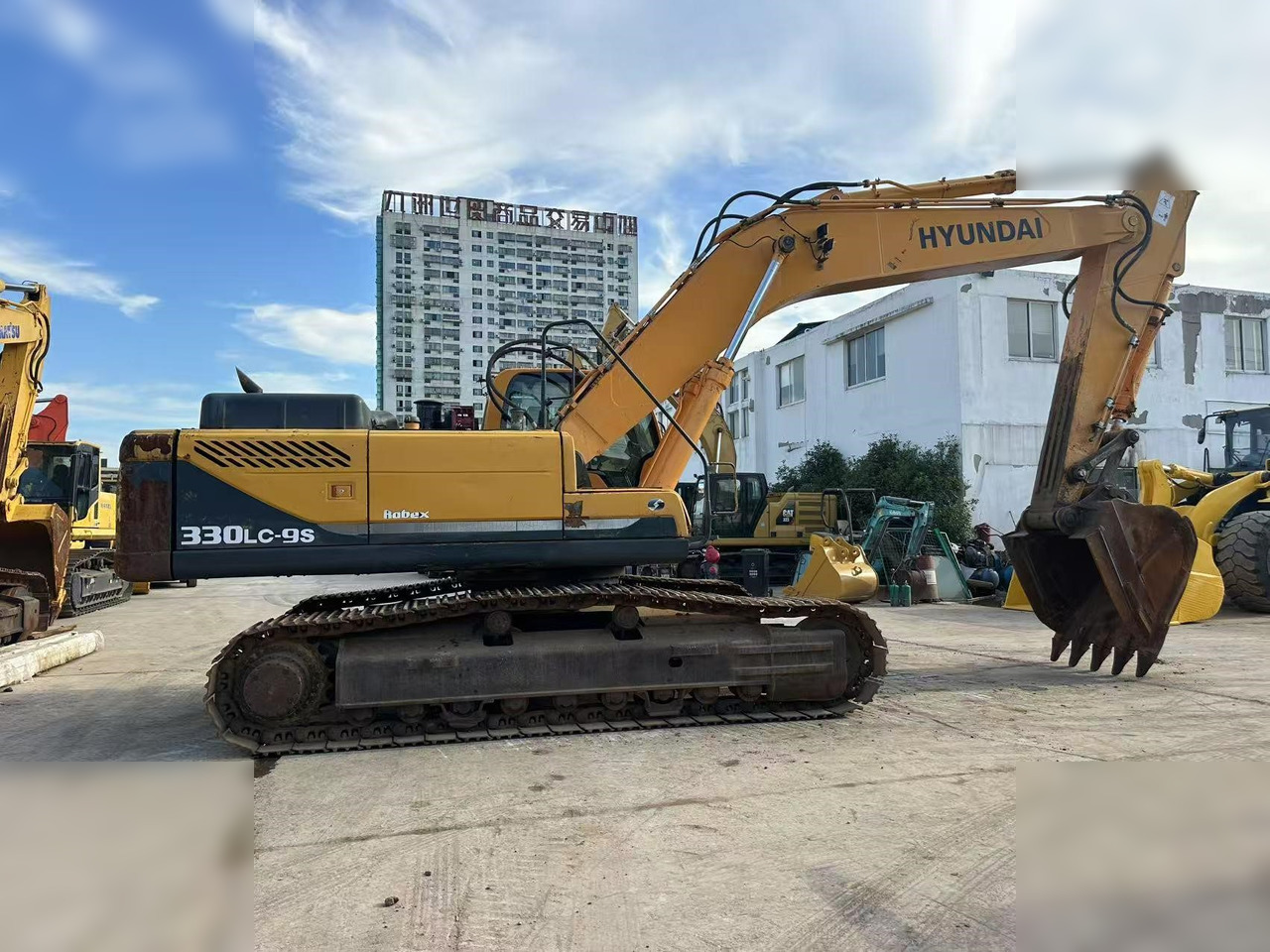 HYUNDAI ROBEX 330 LC-9S - Bager guseničar: slika 2 HYUNDAI ROBEX 330 LC-9S - Bager guseničar: slika 2