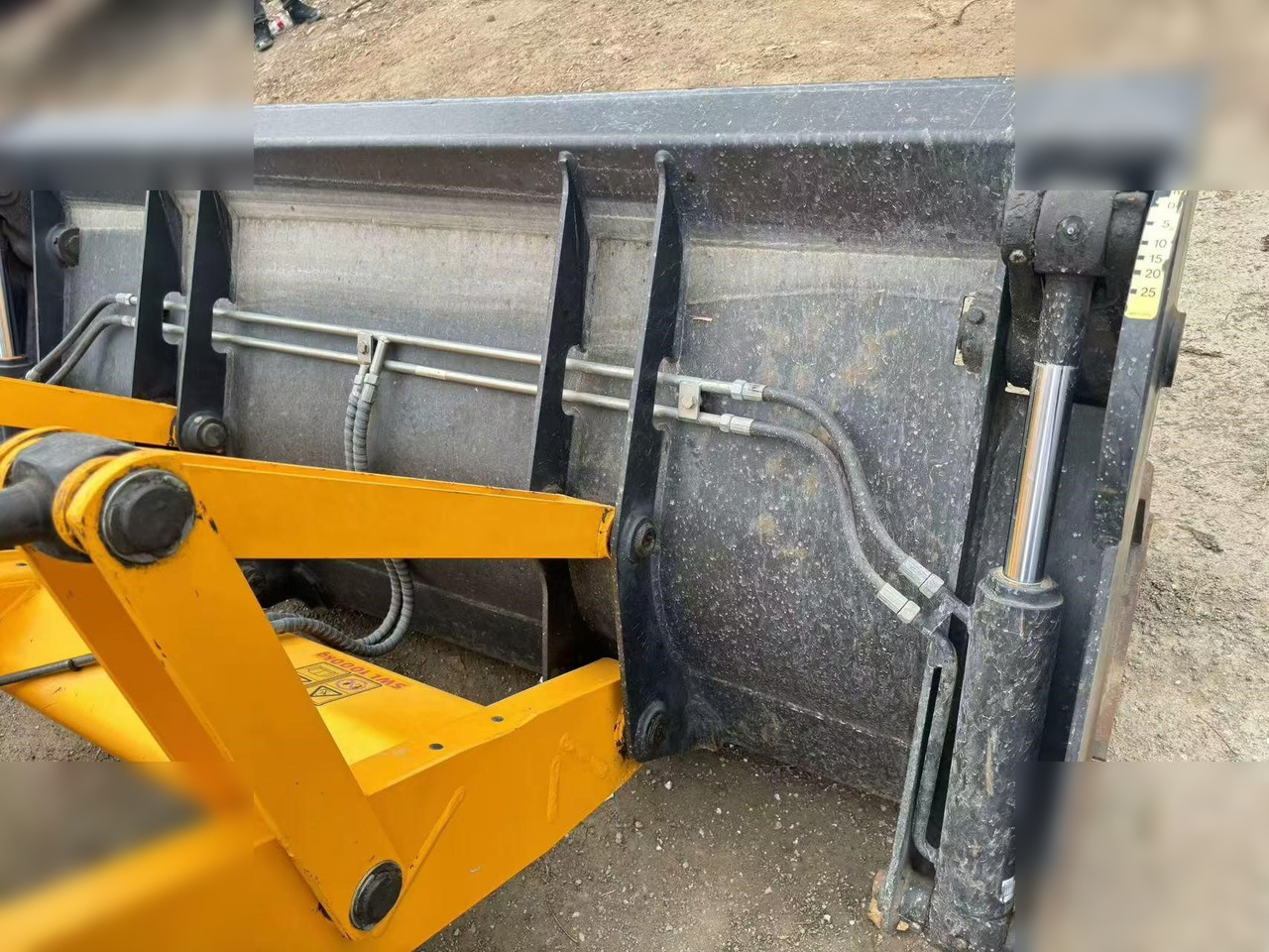 JCB 3CX - Bager utovarivač: slika 4 JCB 3CX - Bager utovarivač: slika 4