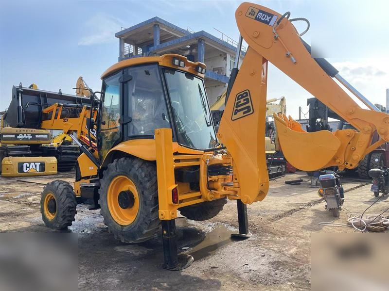 JCB 3CX - Bager utovarivač: slika 2 JCB 3CX - Bager utovarivač: slika 2