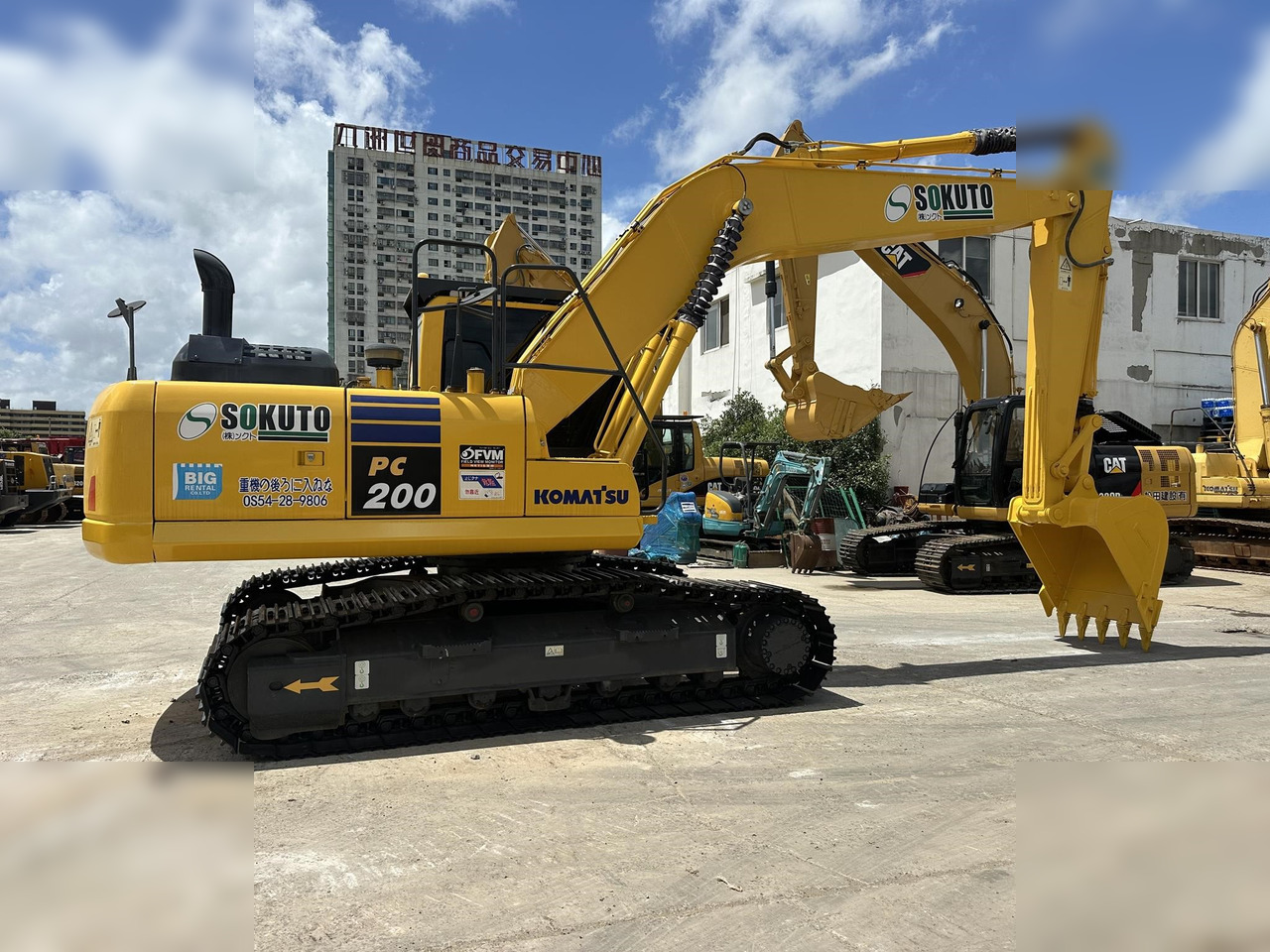 KOMATSU PC200-8 - Bager guseničar: slika 1 KOMATSU PC200-8 - Bager guseničar: slika 1