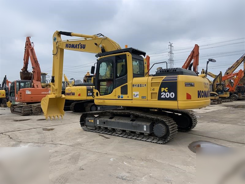 KOMATSU PC200-8 - Bager guseničar: slika 2 KOMATSU PC200-8 - Bager guseničar: slika 2